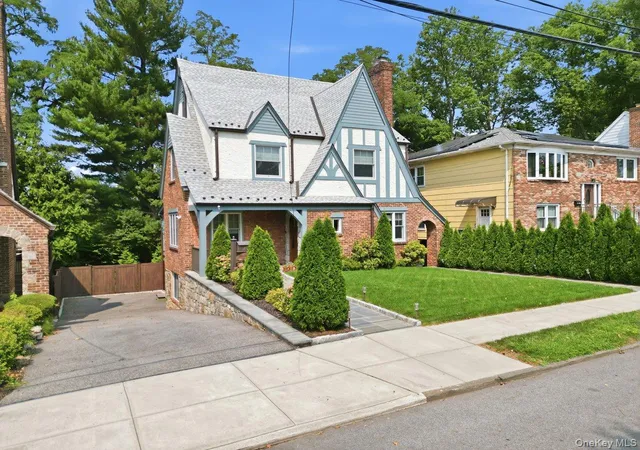 2nd image of 277 Devoe Ave, Yonkers, NY 10705 | MLS# 1040038