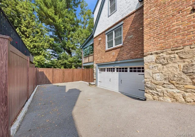 Photo 3 of Sale Pending at 277 Devoe Ave, Yonkers, NY 10705 | MLS# 1040038 | Listing updated on 2026-09-23