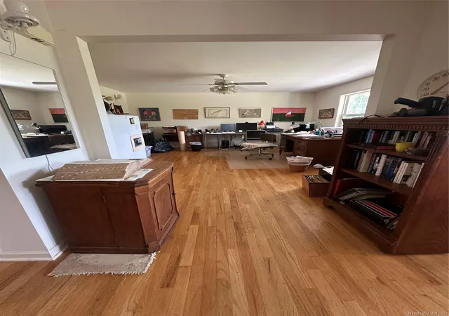 Photo 3 of Single family home for sale at 36 Greentree Ln, Marlboro, NY 12547 | MLS# 1040081 | Listing updated on 2026-10-04