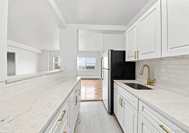 Condo for sale at 8 Fordham Hl Oval #16D, New York, NY 10468 | MLS# 1040092