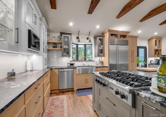 Photo 3 of Single family home for sale at 28 Reynolds Rd, Glen Cove, NY 11542 | MLS# 1040093 | Listing updated on 2026-10-02