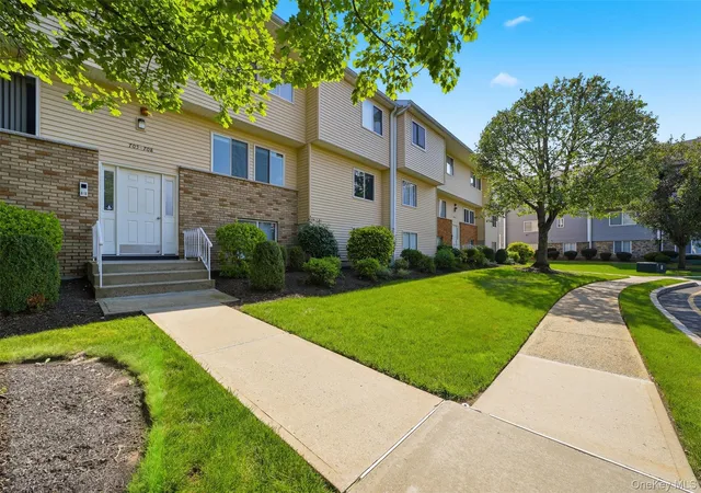 3rd image of 25 College Ave #707, Clarkstown, NY 10954 | MLS# 1040097