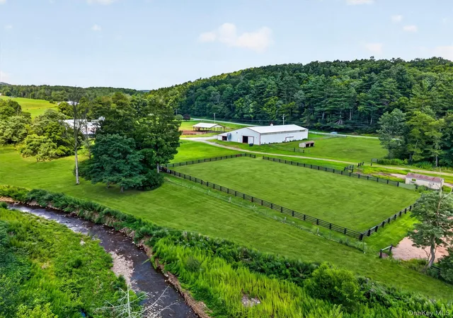 Photo 3 of Single family home for sale at 139 Callicoon Ctr Rd, Callicoon, NY 12748 | MLS# 1040100 | Listing updated on 2026-08-19