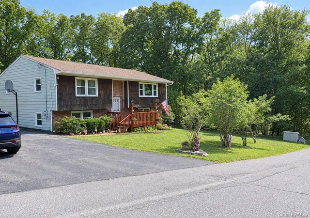 Single family home for sale at 1 Walnut Trl W, Mamakating, NY 12790 | MLS# 1040105