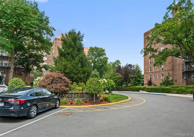 Photo 2 of Condo for sale at 5645 Netherland #6B, New York, NY 10471 | MLS# 1040108 | Listing updated on 2026-08-19