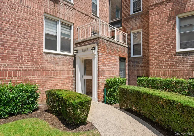 Photo 3 of Condo for sale at 5645 Netherland #6B, New York, NY 10471 | MLS# 1040108 | Listing updated on 2026-08-19