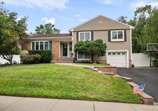 Photo 1 of Sale Pending at 15 Eleanor Rd, Oyster Bay, NY 11803 | MLS# 1040110 | Listing updated on 2026-08-28