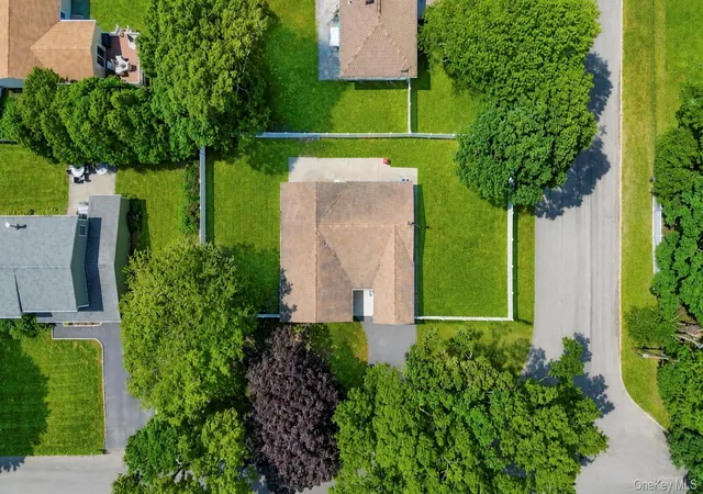 2nd image of 10 Helene Dr, Brookhaven, NY 11967 | MLS# 1040118