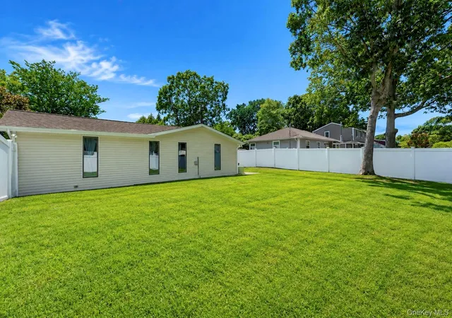 21st image of 10 Helene Dr, Brookhaven, NY 11967 | MLS# 1040118