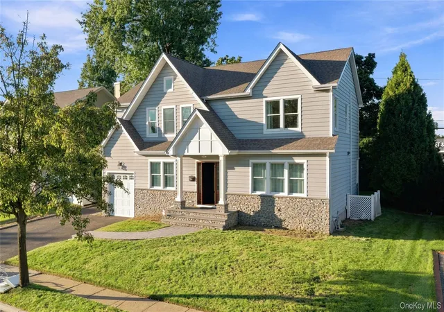 Single family home for sale at 22 Forest Dr, Oyster Bay, NY 11753 | MLS# 1040122