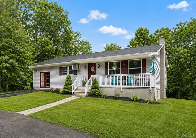 Photo 1 of Sale Pending at 164 Brookside Farms Rd, Newburgh (town), NY 12550 | MLS# 1040133 | Listing updated on 2026-10-09