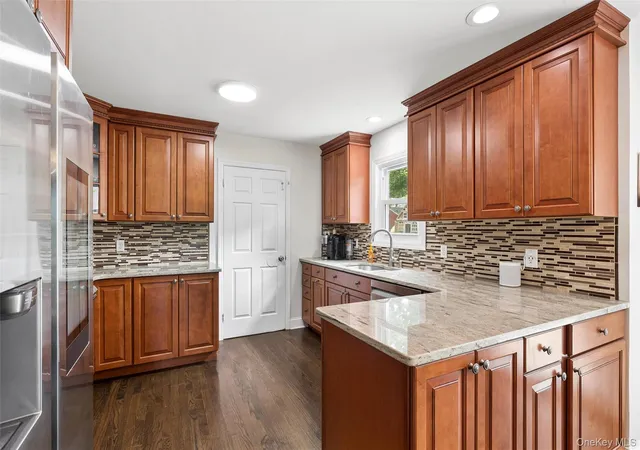 Photo 4 of Sale Pending at 25 N Ocean Ave, Brookhaven, NY 11934 | MLS# 1040135 | Listing updated on 2026-09-24