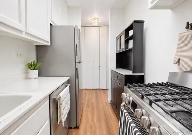 Photo 2 of Condo for sale at 175 20 Wexford Ter #10D, New York, NY 11432 | MLS# 1040140 | Listing updated on 2026-08-19