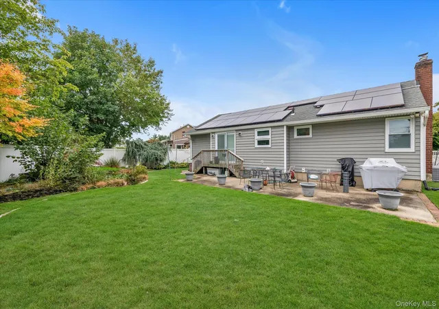 Photo 3 of Single family home for sale at 315 Cherry Pl, East Meadow, NY 11554 | MLS# 1040146 | Listing updated on 2026-10-08