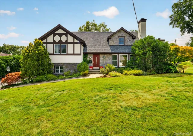 Photo 1 of Single family home for sale at 22 Northway, Eastchester, NY 10708 | MLS# 1040151 | Listing updated on 2026-09-26