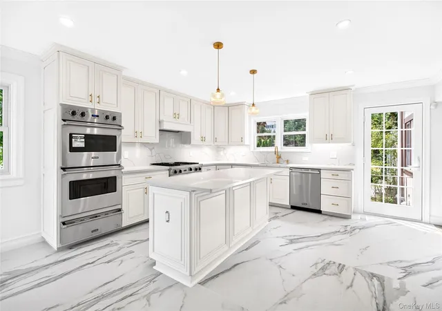 Photo 4 of Sale Pending at 22 Northway, Eastchester, NY 10708 | MLS# 1040151 | Listing updated on 2026-10-09