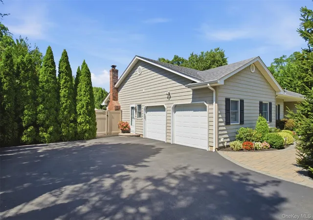 Photo 3 of Sale Pending at 15 Brandywine Dr, Brookhaven, NY 11733 | MLS# 1040156 | Listing updated on 2026-09-13