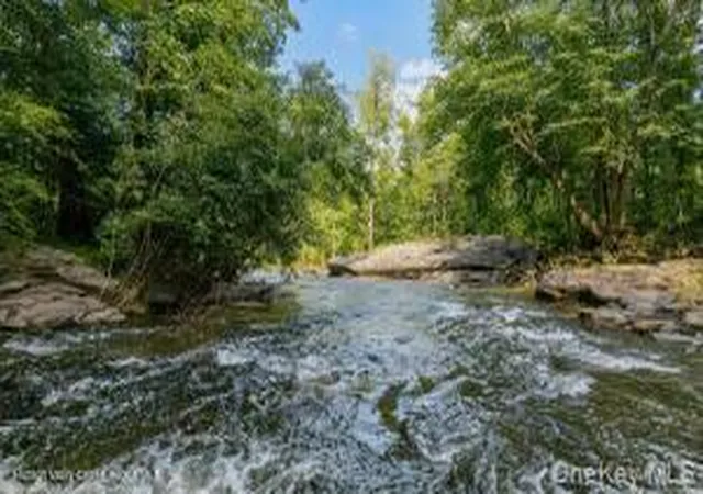 Photo 4 of Single family home for sale at 20 Pennsylvania Ave, Catskill, NY 12414 | MLS# 1040160 | Listing updated on 2026-09-03