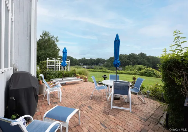 2nd image of 400 Noyack Rd #E2, Southampton, NY 11968 | MLS# 1040167