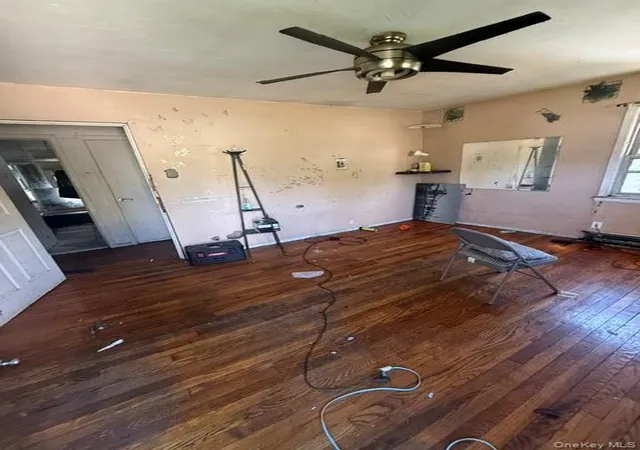 Photo 3 of Single family home for sale at 22 E Booker Ave, Babylon, NY 11798 | MLS# 1040170 | Listing updated on 2026-09-13
