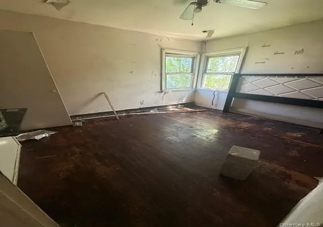 4th image of 22 E Booker Ave, Babylon, NY 11798 | MLS# 1040170