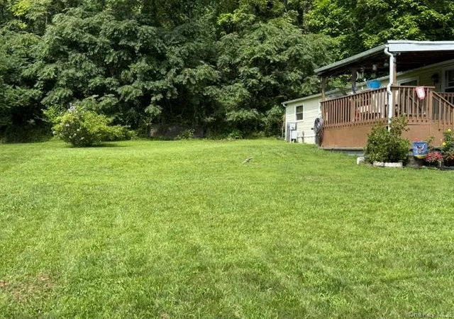 Photo 2 of Manufactured home for sale at 2 Walnut Park Ln #2, Marlboro, NY 12547 | MLS# 1040198 | Listing updated on 2026-10-01