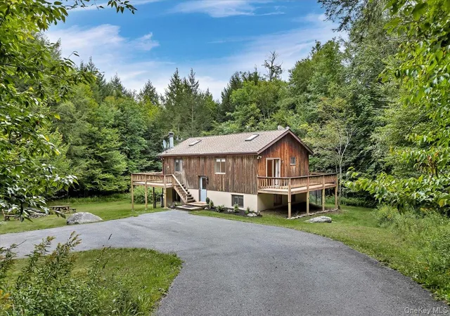 Photo 3 of Single family home for sale at 307 Bobillen Dr, Jewett, NY 12444 | MLS# 1040225 | Listing updated on 2026-09-01