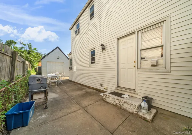Photo 3 of Single family home for sale at 195 Alabama Ave, Hempstead, NY 11550 | MLS# 1040234 | Listing updated on 2026-09-19