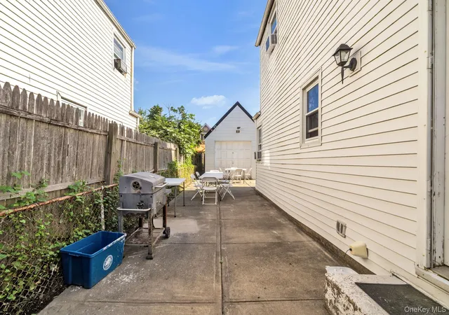 Photo 3 of Single family home for sale at 195 Alabama Ave, Hempstead, NY 11550 | MLS# 1040234 | Listing updated on 2026-09-19