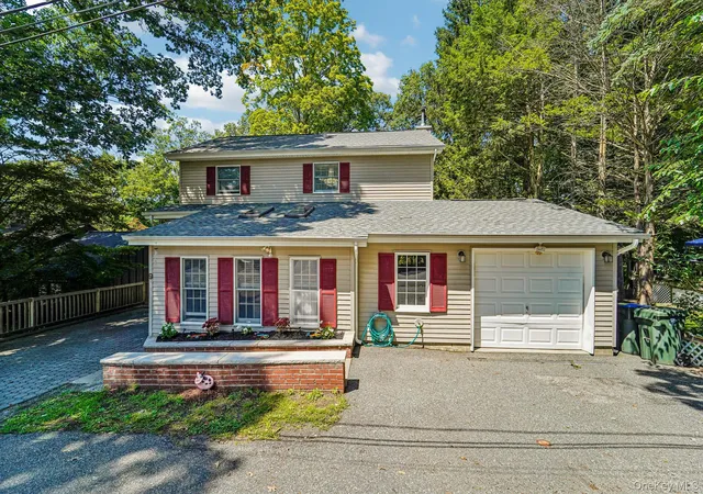 1st image of 9 Morgans Wy, Warwick (town), NY 10925 | MLS# 1040237