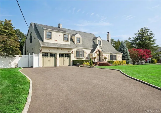 2nd image of 34 Albemarle Rd, North Hempstead, NY 11590 | MLS# 1040255
