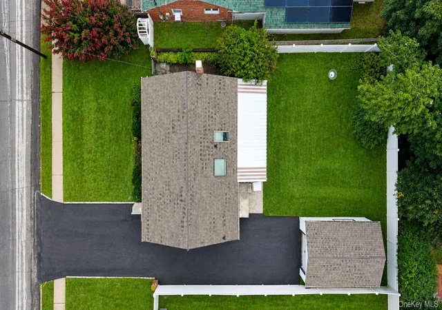 Photo 3 of Single family home for sale at 116 E Booker Ave, Babylon, NY 11798 | MLS# 1040269 | Listing updated on 2026-09-05