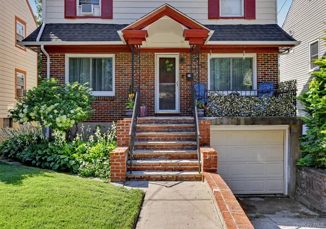 Photo 3 of Single family home for sale at 26 Elliot St, Mount Vernon, NY 10553 | MLS# 1040296 | Listing updated on 2026-10-08