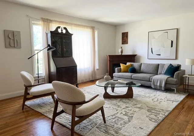 Listing Photo 4 - Condo for sale in building located at 19 N Ln, Glen Cove, NY 11542