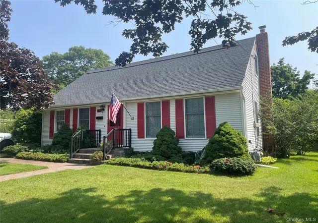 Photo 2 of Single family home for sale at 363 3rd Avenue, Islip, NY 11705 | MLS# 1040315 | Listing updated on 2026-10-12