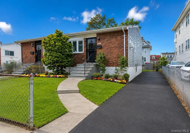 Photo 1 of Single family home for sale at 6931 Almeda Ave, New York, NY 11692 | MLS# 1040339 | Listing updated on 2026-08-26