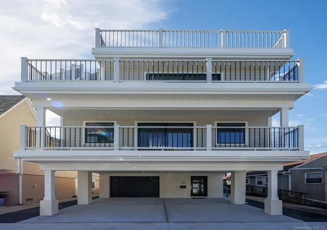 Photo 1 of Sale Pending at 101 Wisconsin St, Long Beach, NY 11561 | MLS# 1040346 | Listing updated on 2026-09-29