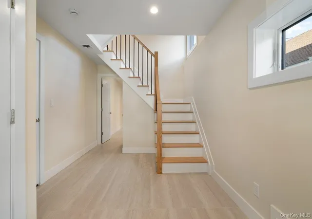 Photo 3 of Sale Pending at 101 Wisconsin St, Long Beach, NY 11561 | MLS# 1040346 | Listing updated on 2026-09-29
