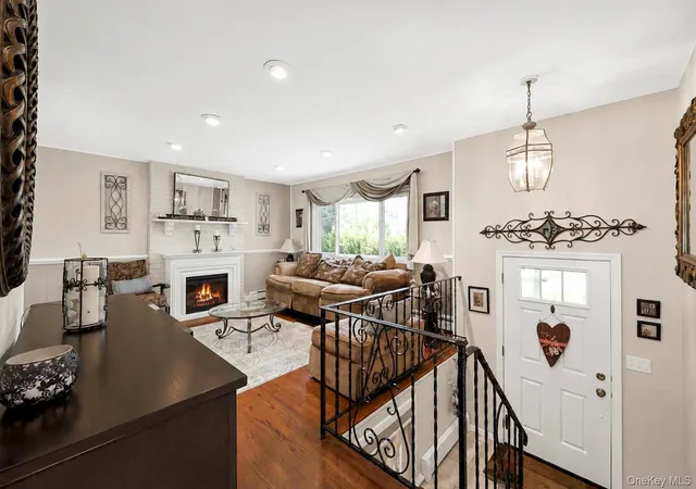 Photo 3 of Sale Pending at 12 Linden Ln, Brookhaven, NY 11738 | MLS# 1040364 | Listing updated on 2026-09-04