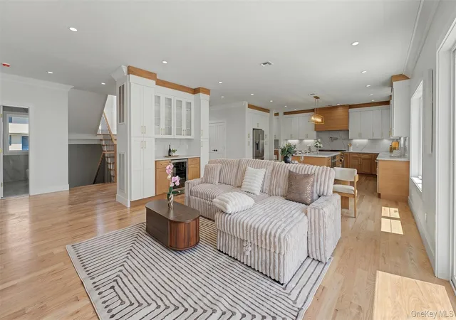 Photo 4 of Single family home for sale at 1089 Linden St, Hempstead, NY 11580 | MLS# 1040382 | Listing updated on 2026-10-17