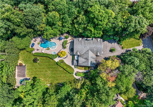 Photo 1 of Mansion for sale at 12 Rollingwood Dr, Clarkstown, NY 10956 | MLS# 1040383 | Listing updated on 2026-08-20