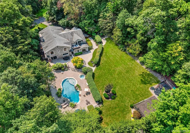 Photo 2 of Mansion for sale at 12 Rollingwood Dr, Clarkstown, NY 10956 | MLS# 1040383 | Listing updated on 2026-08-20