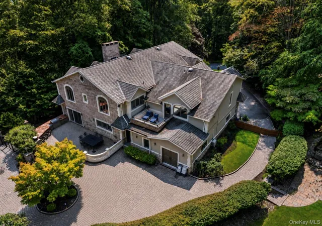 Photo 3 of Single family home for sale at 12 Rollingwood Dr, Clarkstown, NY 10956 | MLS# 1040383 | Listing updated on 2026-08-20