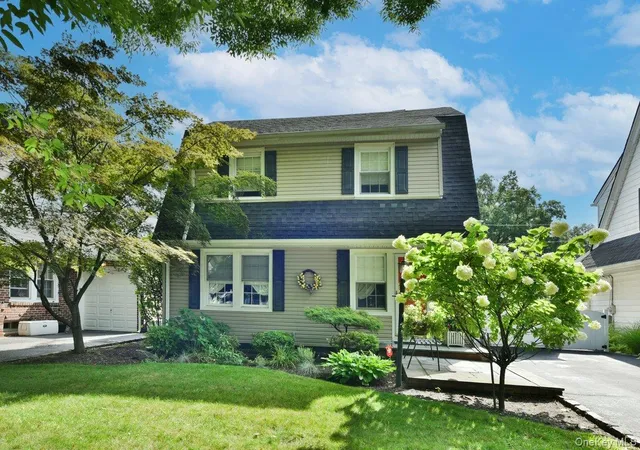 Single family home for sale at 154 Argyle Rd, Hempstead, NY 11530 | MLS# 1040384