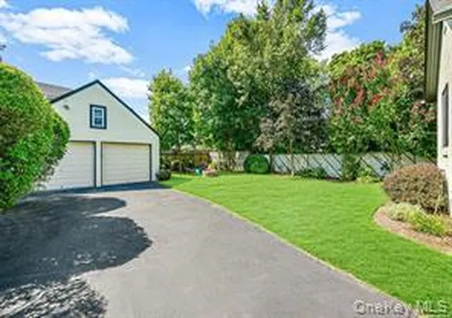 Photo 3 of Single family home for sale at 510 Secatogue Ave, Babylon, NY 11735 | MLS# 1040415 | Listing updated on 2026-09-06