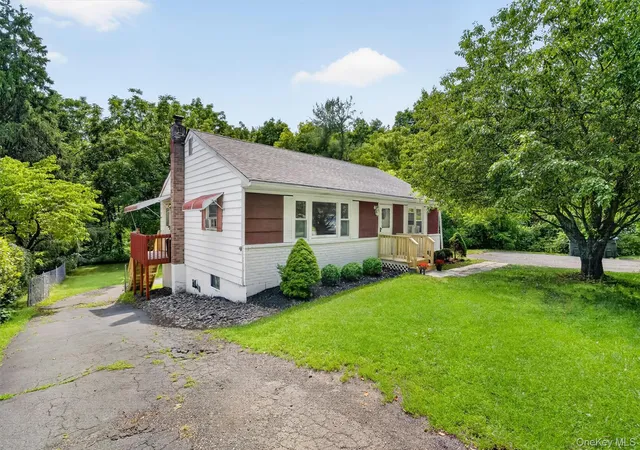 Photo 3 of Single family home for sale at 31 Leslie Rd, Newburgh (town), NY 12550 | MLS# 1040419 | Listing updated on 2026-09-06