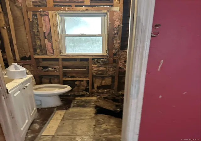 Photo 3 of Single family home for sale at 301 Seagirt Ave, New York, NY 11691 | MLS# 1040430 | Listing updated on 2026-09-02