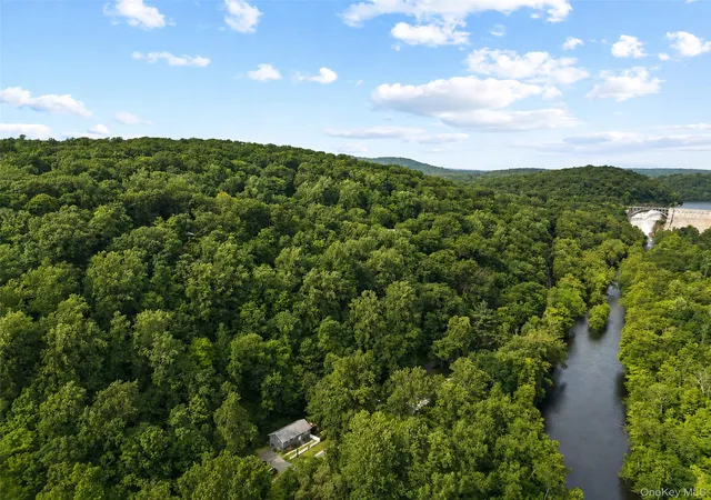 25th image of 385 Yorktown Rd, Cortlandt, NY 10520 | MLS# 1040432