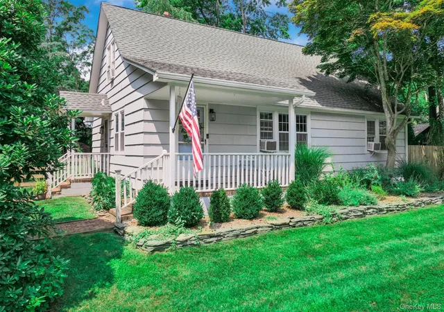 2nd image of 353 S Country Rd, Brookhaven, NY 11719 | MLS# 1040440