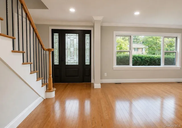 Photo 3 of Single family home for sale at 82 Vernon Ave, Oyster Bay, NY 11732 | MLS# 1040459 | Listing updated on 2026-10-09